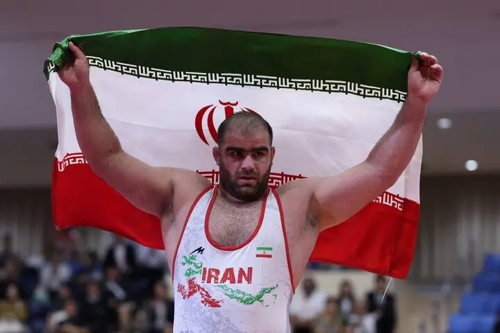میرزازاده طلایی شد؛ نخستین طلای کشتی فرنگی ایران در ناگویا