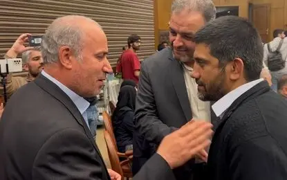 تاج به فدراسیون کشتی رفت/ دیدار و گفت‌وگو با دبیر