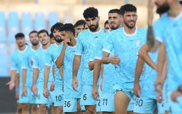 استقلال به دنبال دریافت جام قهرمانی/ پیگیری جدی آبی‌ها