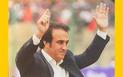 دایی فرهاد هشت بار استقلال را به زیر کشیده است