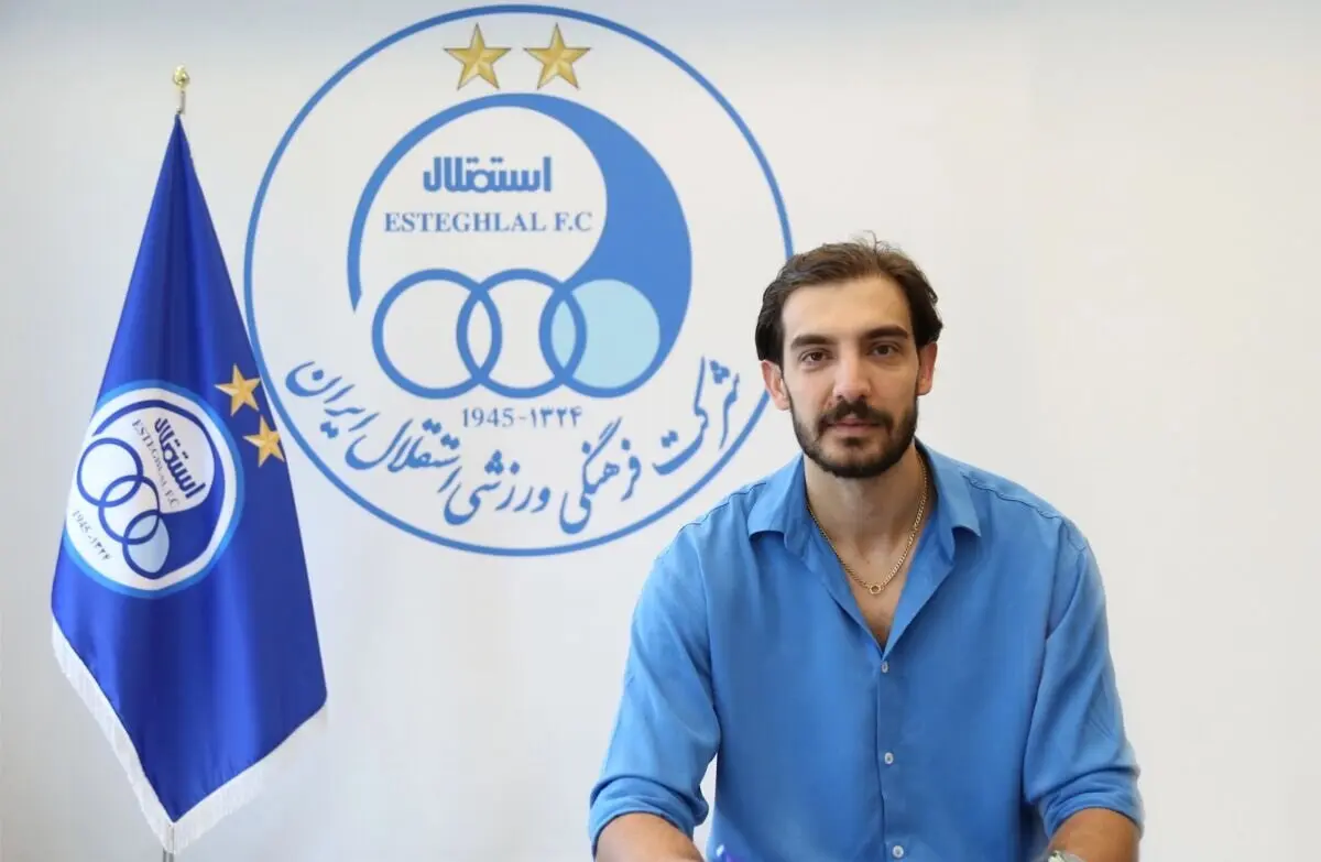 ستاره پرافتخار والیبال ایران رسما استقلالی شد