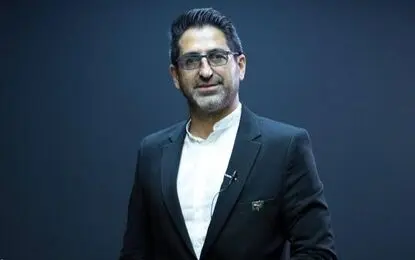 پرچم ایران را در آمریکا بالا می‌بریم
