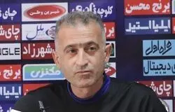 

کمالوند: گرفتن سه امتیاز به هر قیمتی ارزشمند نیست/از رفتار چادرملویی‌ها ناراحتم