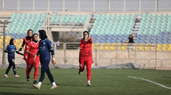 سرخابی‌ها با ترکیبی متفاوت در لیگ برتر فوتبال زنان