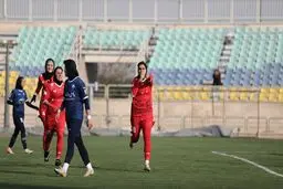 سرخابی‌ها با ترکیبی متفاوت در لیگ برتر فوتبال زنان