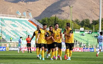 سپاهان با فتح دربی اصفهان به صدر جدول نزدیک شد