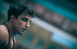 کشتی‌گیر خبرساز در مسیر آب کردن اضافه وزن