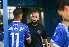 کاپیتان فصل گذشته استقلال برای تمدید قراردادبه توافق رسید