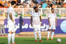 تساوی پرسپولیس و فولاد در نیمه اول
