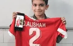 کار باارزش کاپیتان پرسپولیس؛ هدیه به کودک