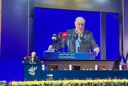   تمام قد از حق فعالیت حرفه ایی فردوسی پور دفاع میکنم