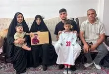 دیدار آریا یوسفی با خانواده شهید طباطبایی