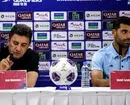 مهدی طارمی کنار امیر قلعه نویی در نشست خبری