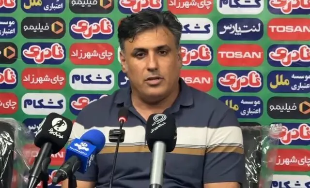 امیر خلیفه‌اصل: تا وقتی بتوانم به جوان‌ها بازی می‌دهم