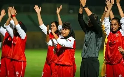 دو اتفاق متفاوت در شروع لیگ برتر؛ پخش زنده به بخش فوتبال زنان هم رسید