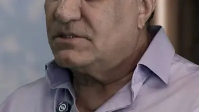 حمله فرهاد کاظمی به محمدحسین میثاقی؛ از واژه وطن سواستفاده می‌کنند!